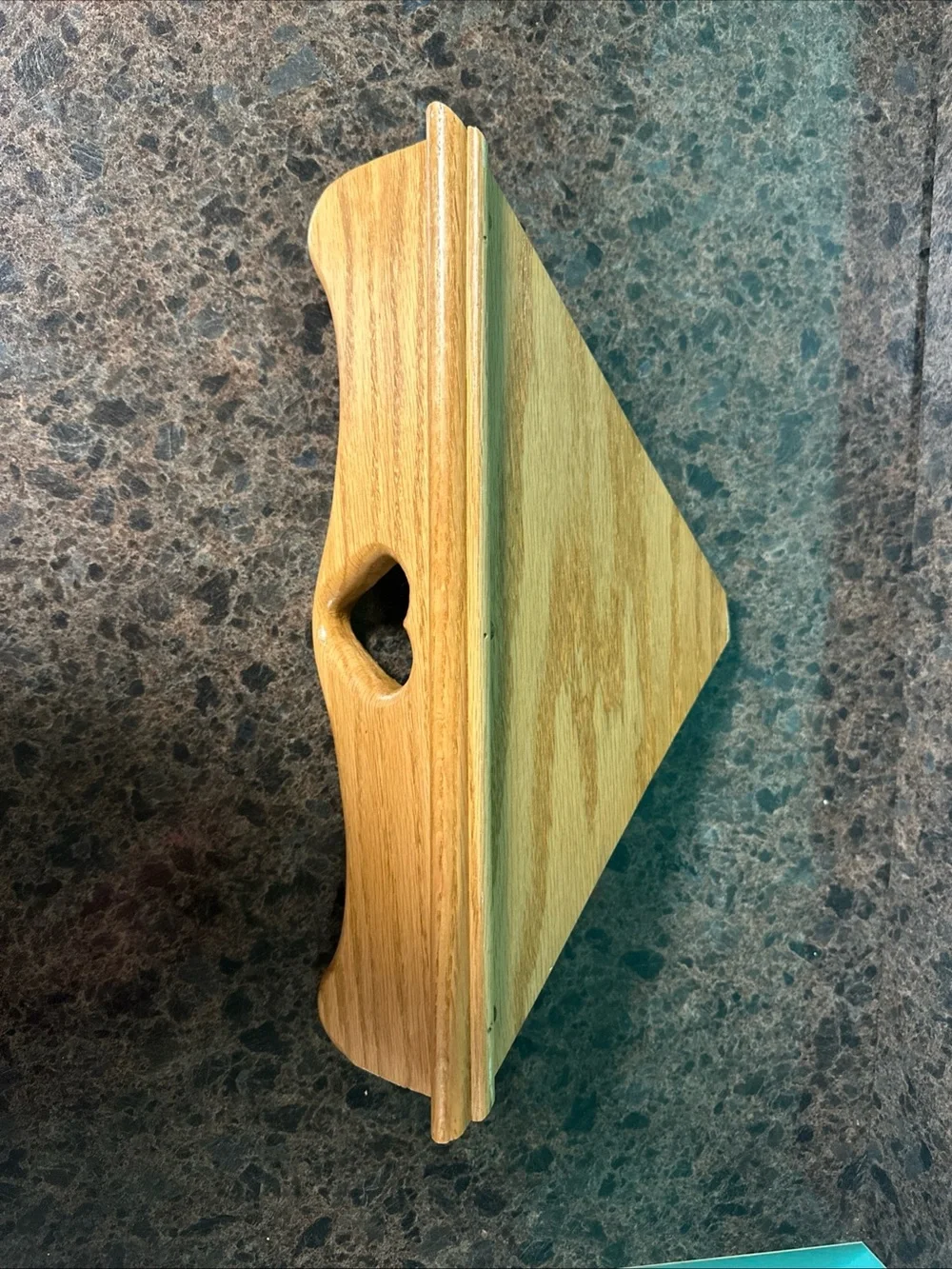 Set of 2 Classic Heart Cutout Wooden Corner Wall Shelves in Natural Oak